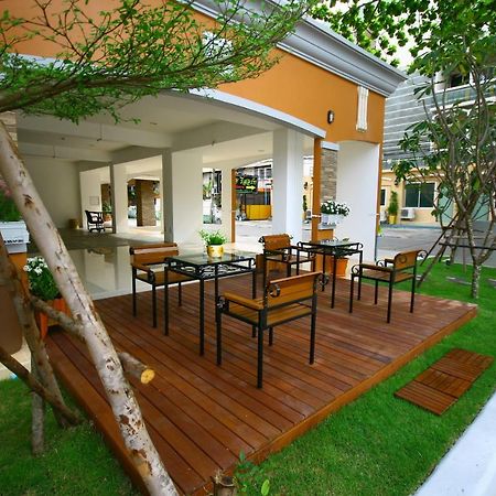 At Home Phetkasem Bangkok Bagian luar foto