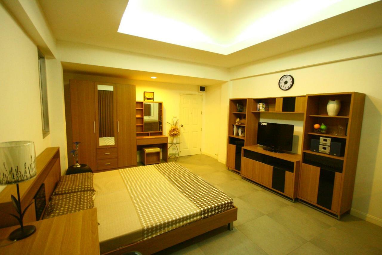 At Home Phetkasem Bangkok Bagian luar foto