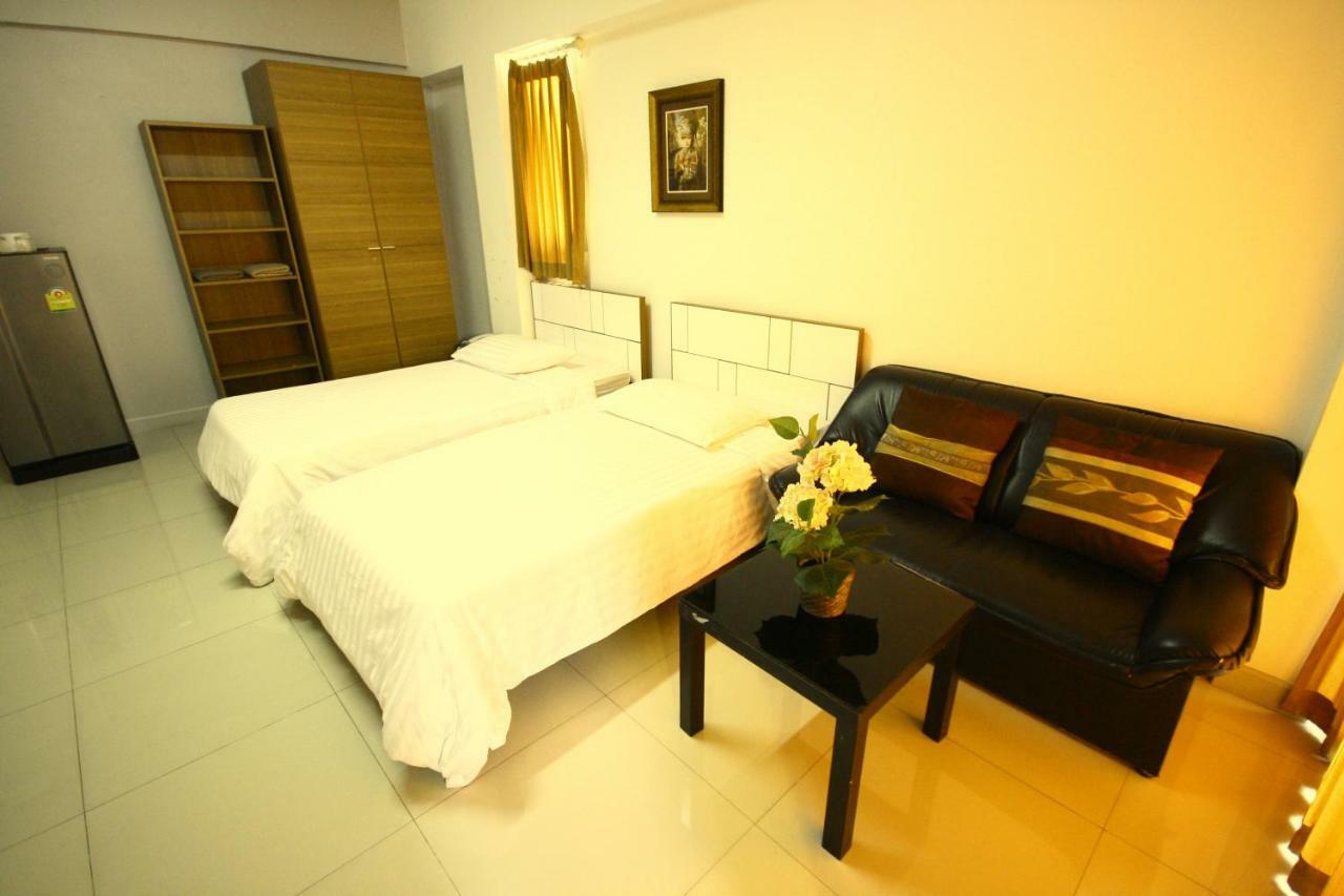 At Home Phetkasem Bangkok Bagian luar foto